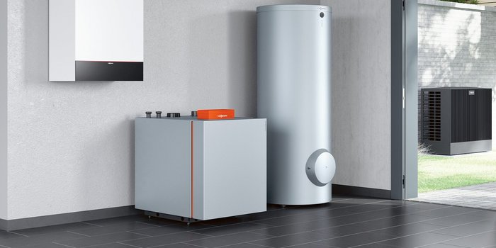 Innen- und Außeneinheit einer Wärmepumpe von Viessmann